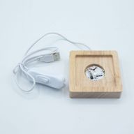 Socle LED USB Carré en Bois 8 cm – Multicolore