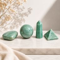 Gemmes Assorties en Présentoir Prêt à la Vente – Gemmes Naturelles Assorties