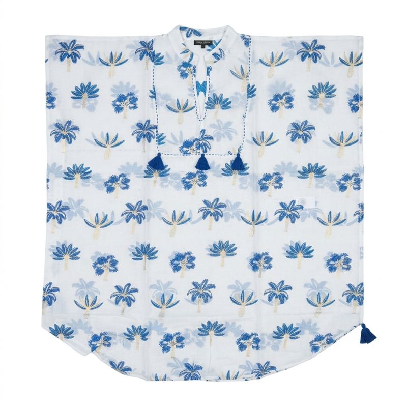 Nomad Sari sur la Med Collection - Kaftan - Crème avec broderie bleue et pompons