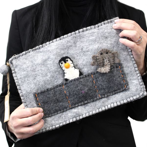 Pochette avec marionnettes à doigt