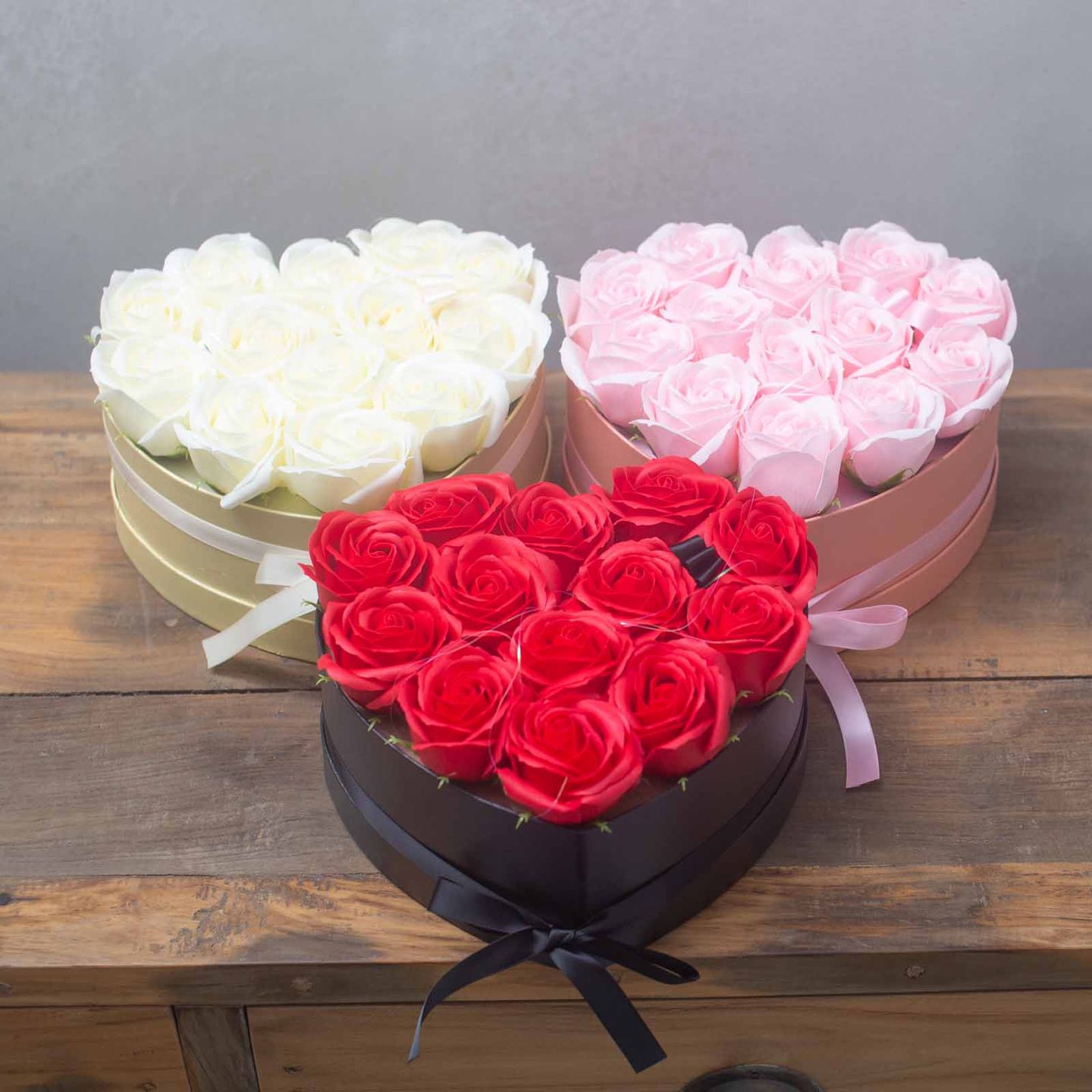 Coffrets Cadeaux de Fleurs de Savon – Prêts à Offrir
