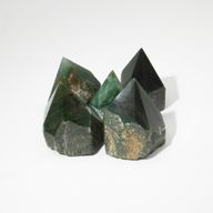Pointes polies en pierres précieuses en vrac - Aventurine verte (environ 5 à 6 pièces)