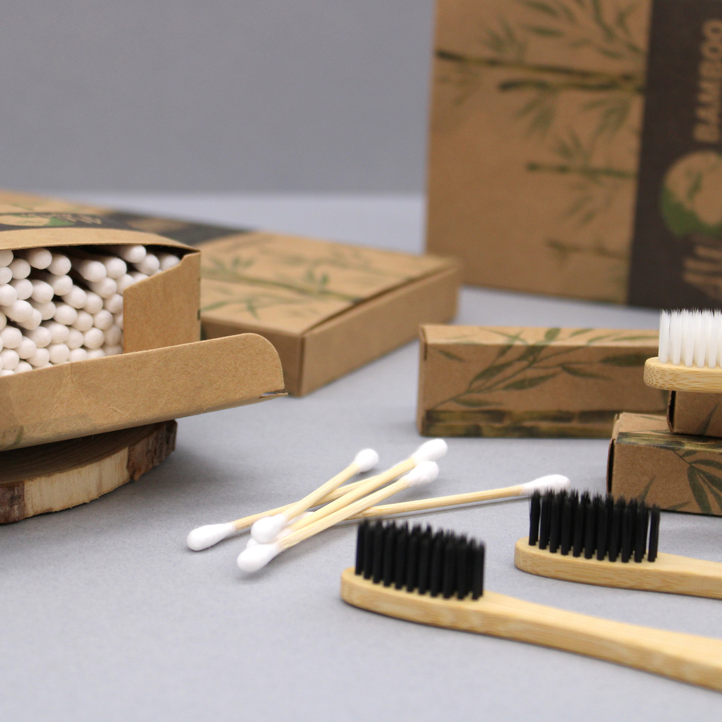 Brosses à Dents en Bambou & Cotons-Tiges Écologiques