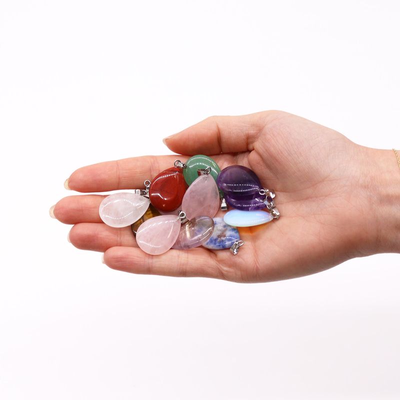 Pack de démarrage Pendentifs en pierres précieuses avec cordons de pendentif et présentoirs à cadre