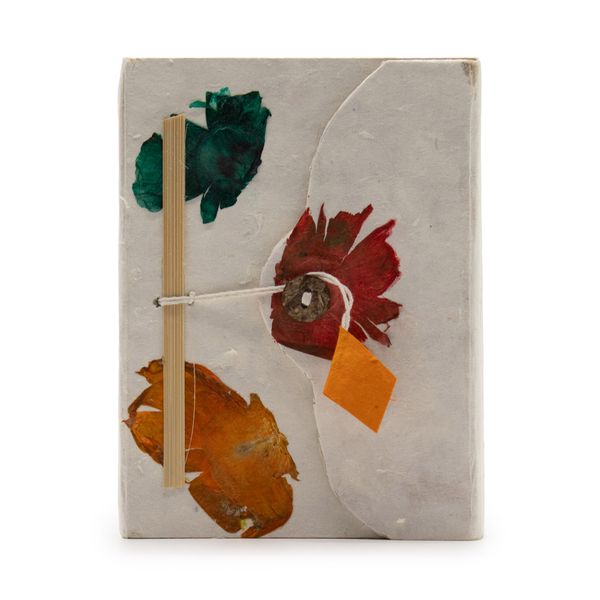 Cahier Med Lokta à fermeture par bouton-pression (15 × 12 cm) - 45 pages - Design floral authentique de l'Himalaya