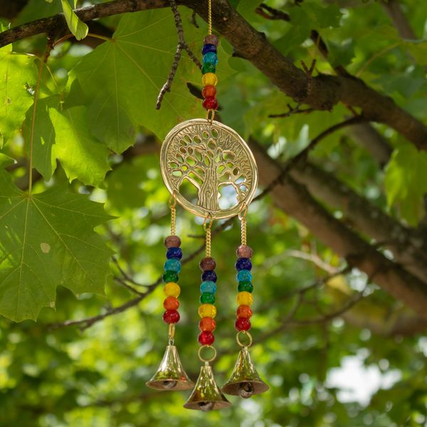 Carillons Indiens - Arbre de Vie en Laiton avec Perles Chakra - 3 Clochettes - 6.5x31 cm