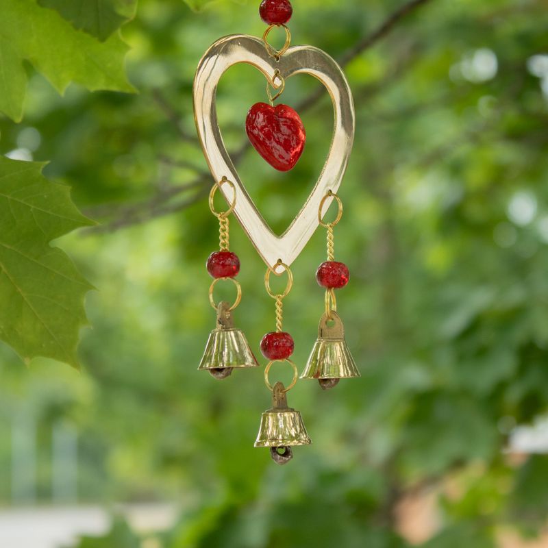 Carillons indiens - Laiton avec des perles en verre en forme de cœur couleur rubis - 3 cloches - 6,5 x 24 cm