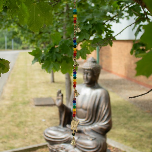 Carillons Indiens - Éléphant en Laiton avec Perles Chakra - Clochettes Suspendues - 53 cm
