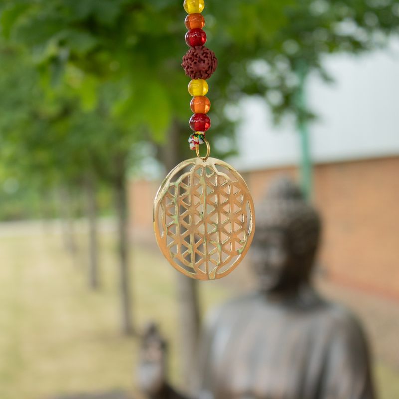 Carillons indiens - Fleur de Vie en laiton avec perles de rudraksha - Cloches sur ficelle - 6x63 cm