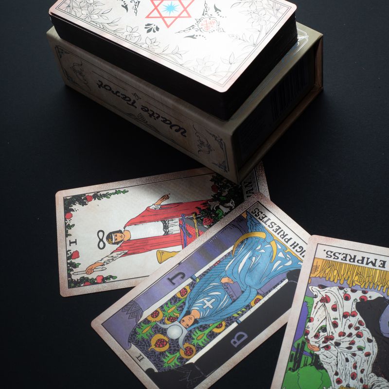 Ensemble de cartes de tarot Waite à finition argentée - avec livret