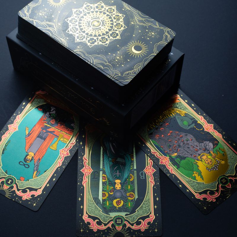 Jeu de cartes de Tarot à feuilles d'or - avec livret