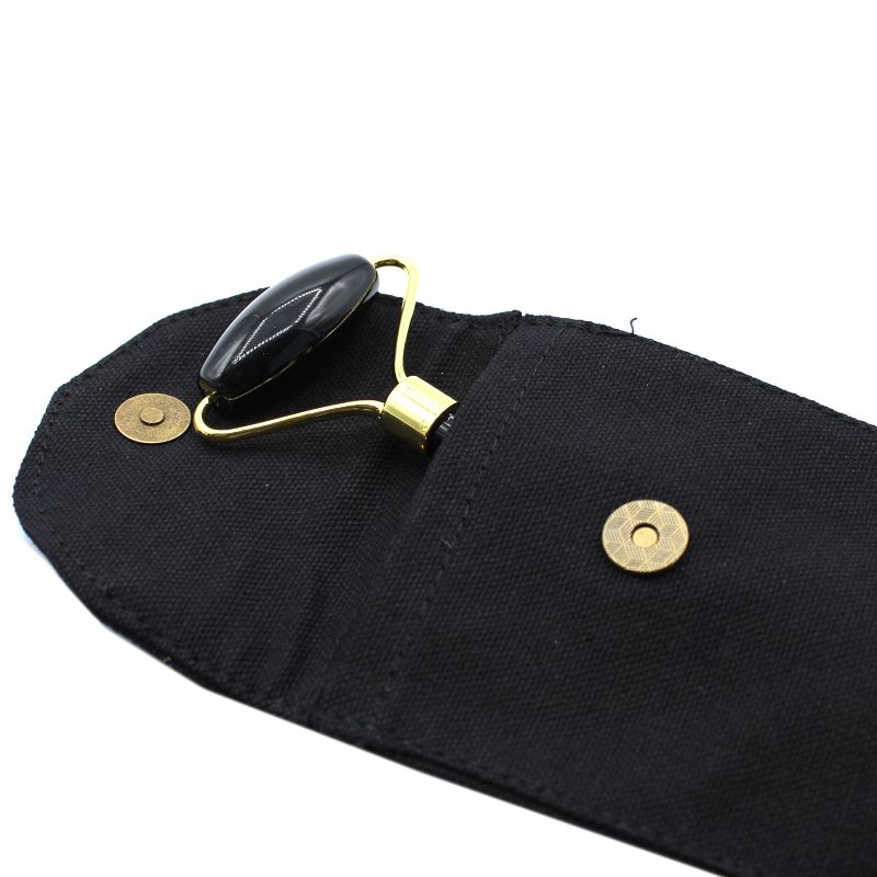 Rouleau facial en pierre précieuse - obsidienne noire avec pochette
