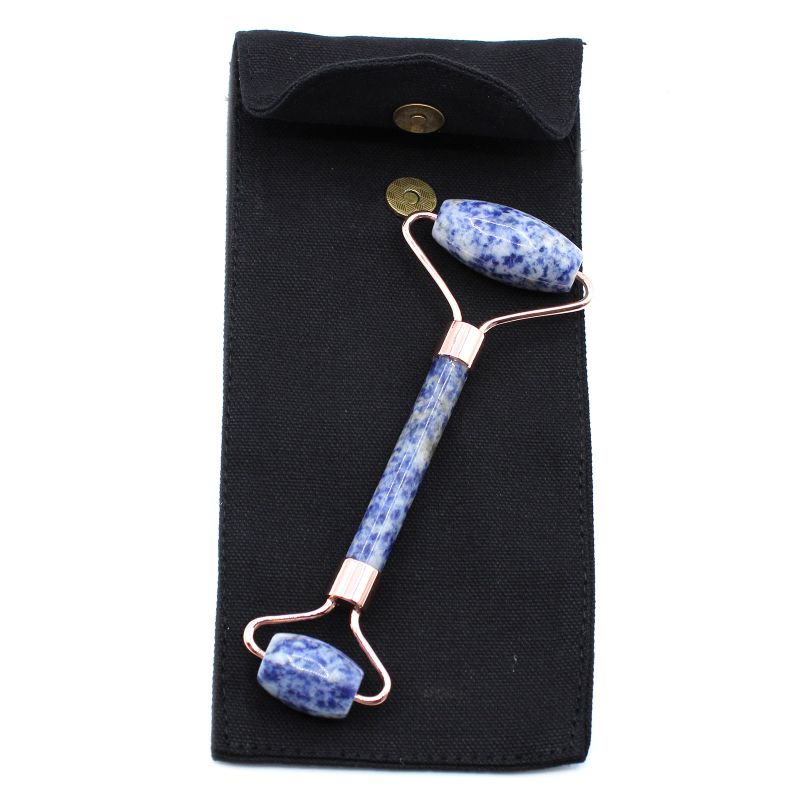 Rouleau facial en pierres précieuses - sodalite avec pochette