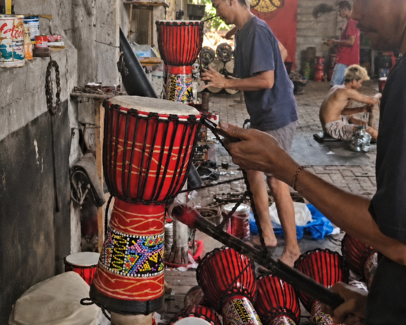 Djembés, Tambours Chamaniques & Instruments de Percussion Artisanaux