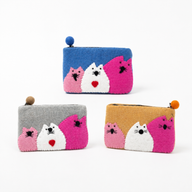 Pochette en feutre avec trois chats dodus - (3 couleurs assorties)