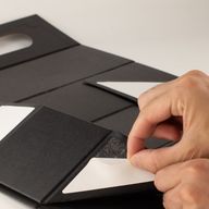 Boîte cadeau à plat - forme boîte à vin (33,5 × 10 × 10,5 cm) - noire
