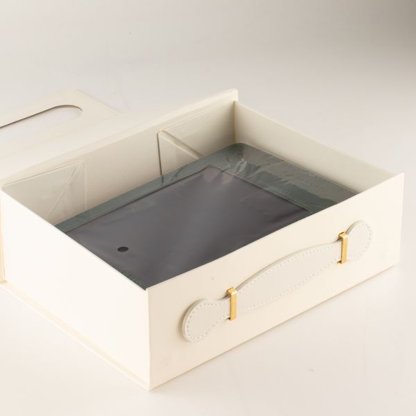 Boîte cadeau à plat - Panier-cadeau moyen (24 x 18,2 x 8 cm) - Blanc