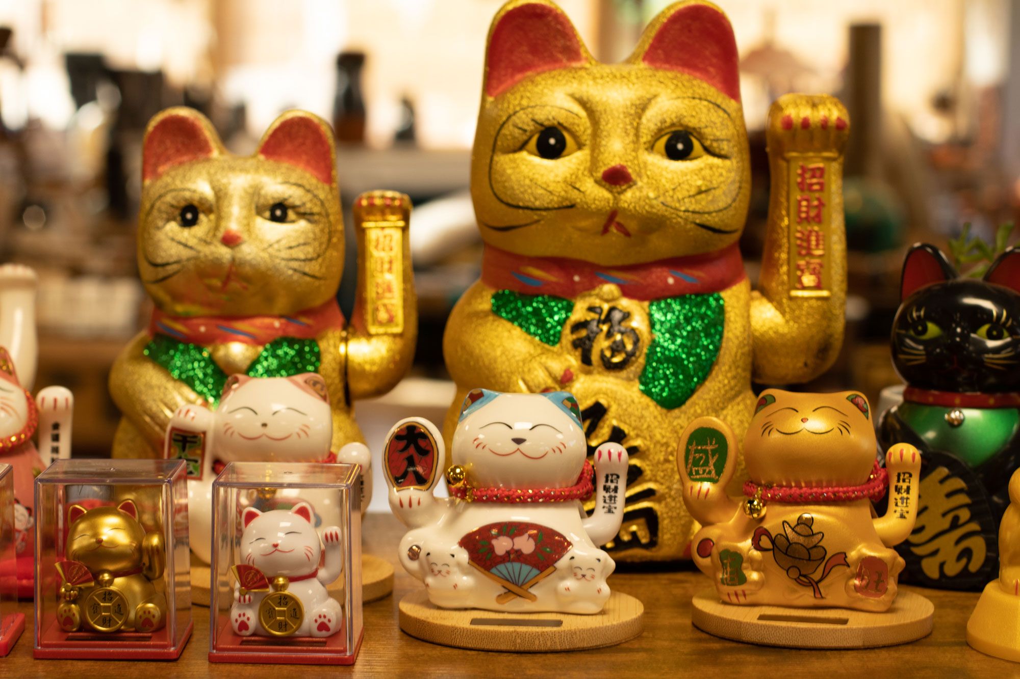 Chats Chinois Porte-Bonheur Maneki Neko
