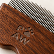 Outils de toilettage PAW – Peigne anti-puces et zones délicates – Noyer