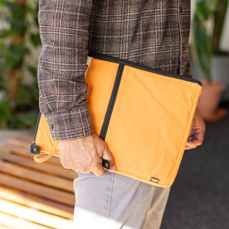 Pochette de voyage pour ordinateur portable en toile – Orange
