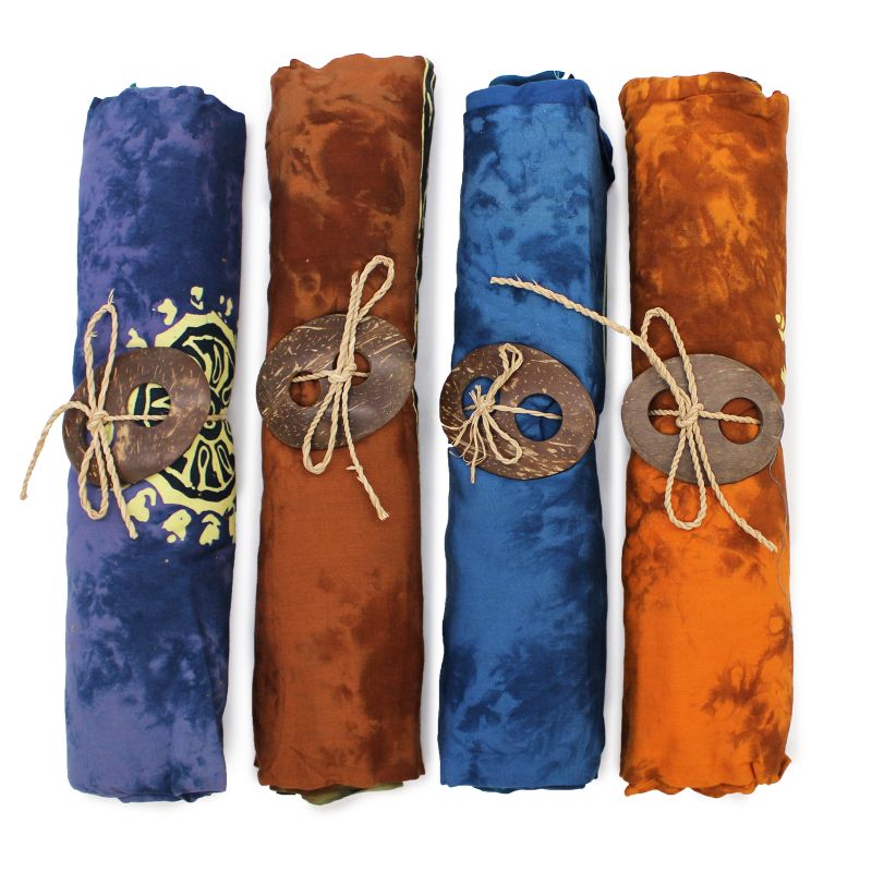 Sarongs celtiques de Bali - Pièces porte-bonheur (4 couleurs assorties)