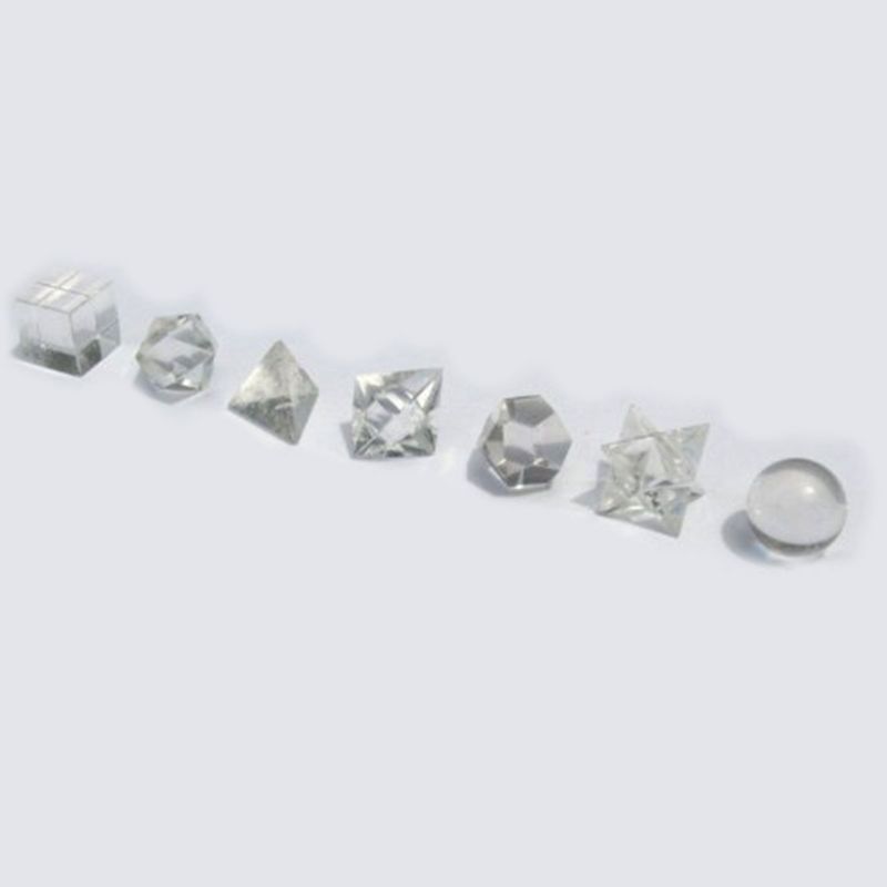 Set ésoterique de 7 Pierres Géométriques en Cristal
