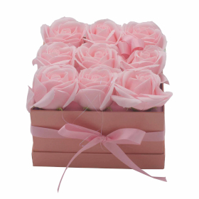 Bouquet cadeau de fleurs de savon - 9 roses roses - Carré