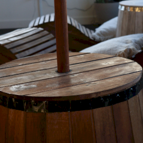 Table Tonneau de Bière & Support de Parasol