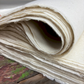 10x Papier Artisanal Lokta – Papier uni léger (5 g)