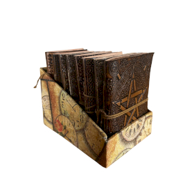 8x Petits carnets ésotériques cuir assortis (10x7,5 cm) – Présentoir