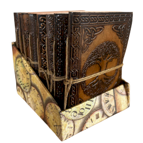 8x Carnets ésotériques cuir assortis (15x11,5 cm) – Présentoir