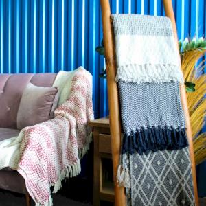 AW Artisan France est votre fournisseur de plaid en coton