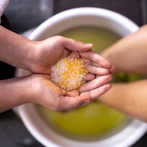 AW Artisan France est votre fournisseur de sels de bain de l'himalaya de Agnès&Cat