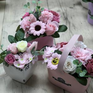 Paniers de bouquets de fleurs de savon
