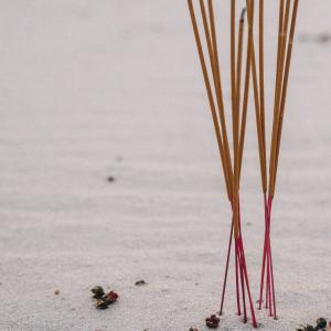 Découvrez les Bâtonnets d'encens indien par AW Artisan
