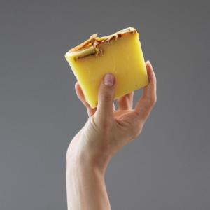 Fournisseur barre de savon artisanal à la coupe