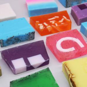 Grossiste barre de savon artisanal à la coupe