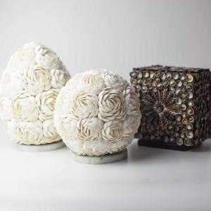 AW Artisan France est votre fournisseur grossiste en lampe coquillage de Bali