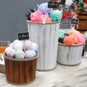 Présentoirs en bois pour boutiques - AWArtisan France