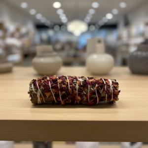 Grossiste en fagots de sauge naturelle – purification et bien-être avec AW Artisan France